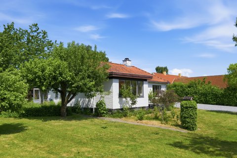 Dejlig villa på skøn grund i Ejby