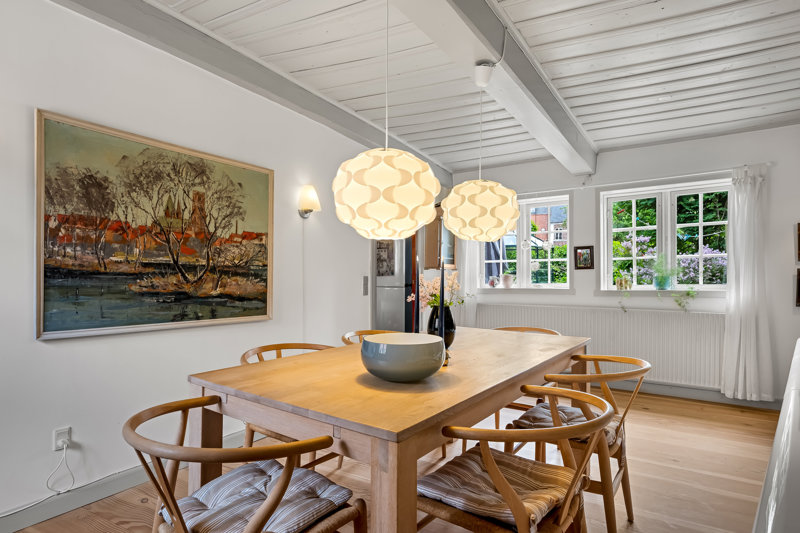 toggle-gallery-image