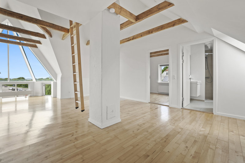 Property image number 8