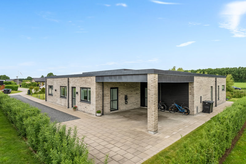 Property image number 2