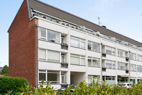 140 m2 stor ejerlejlighed i 2 plan med stor altan
