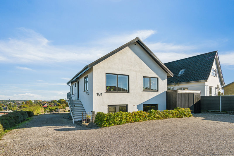 Property image number 1