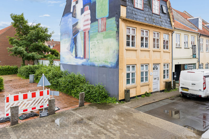 Property image number 2