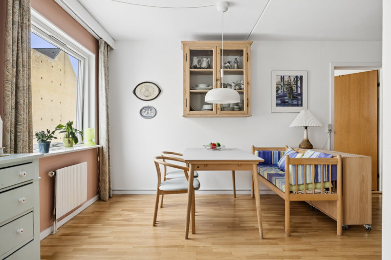 toggle-gallery-image
