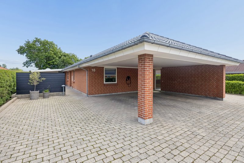 Property image number 3