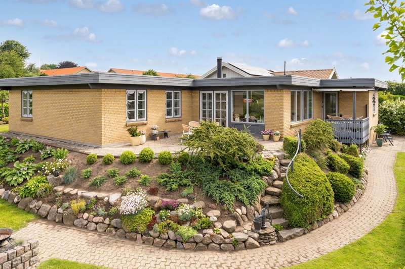 Property image number 2