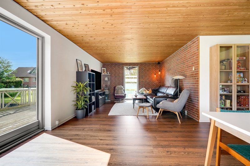 Property image number 2