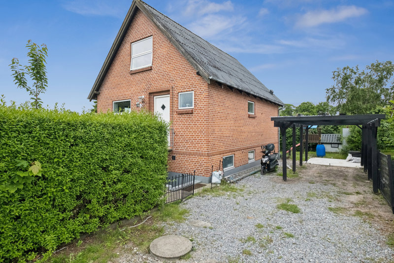Property image number 2