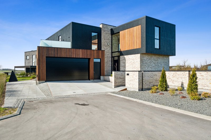 Property image number 2