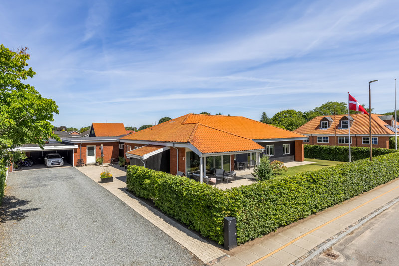 Property image number 2