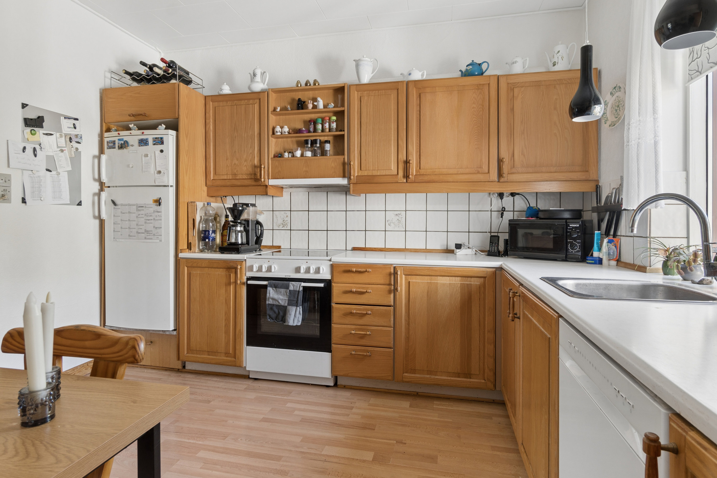 Fin og velindrettet villa med stor, frodig have - Visning 6