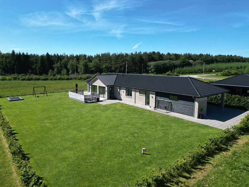 Property image number 2