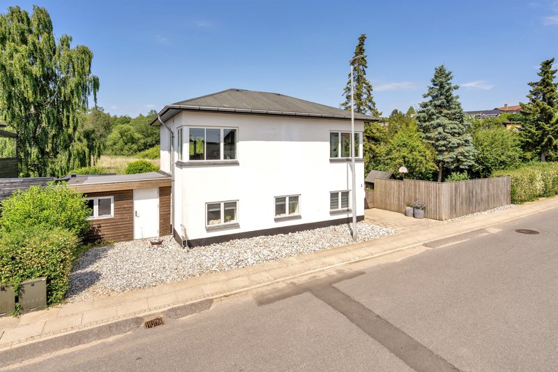 Property image number 2