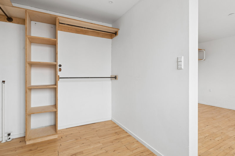 toggle-gallery-image