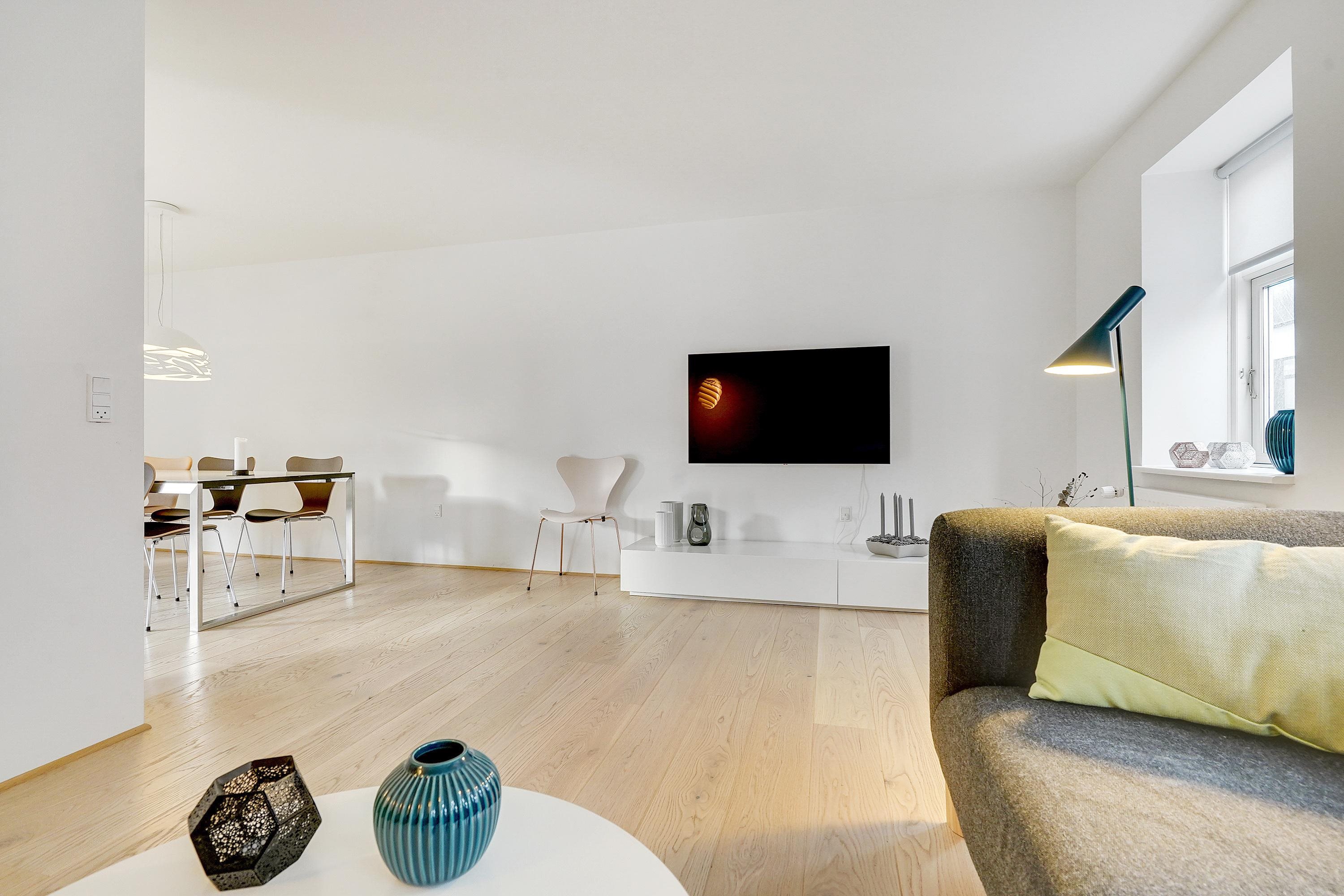 Hus – Esbjerg, Strandby - Flere