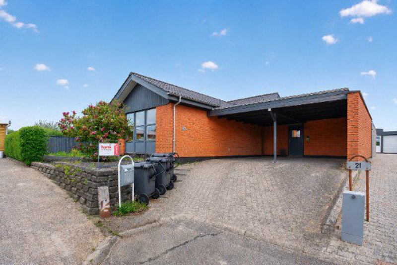 Property image number 2