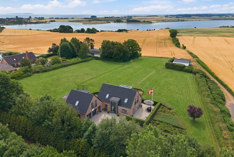 Property image number 2