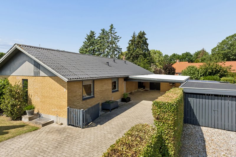 Property image number 3