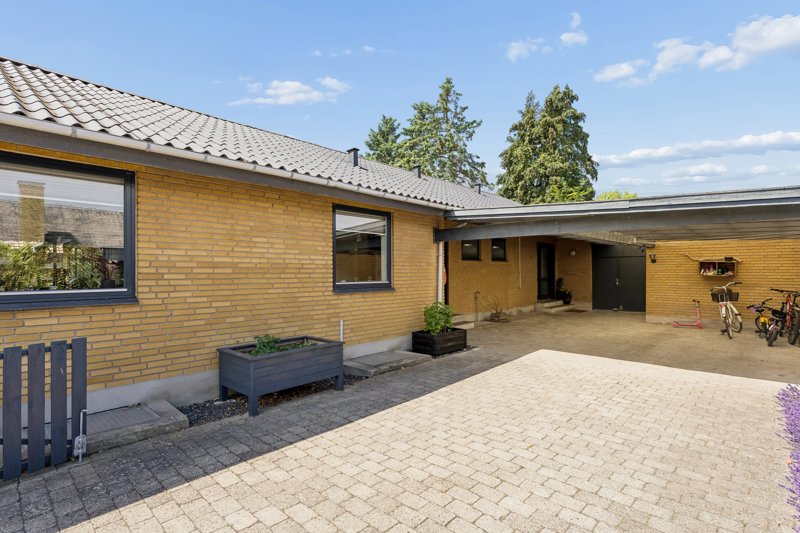 Property image number 1