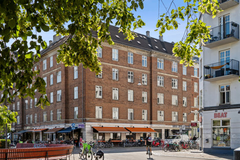Herskabelig 4V'er med kig til Enghave Plads. En sjælden mulighed på Vesterbro.