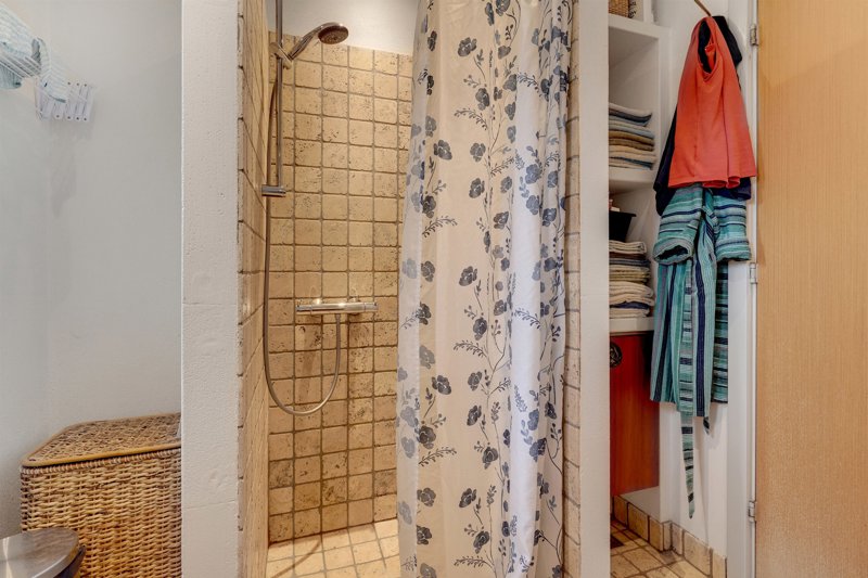 Property image number 8