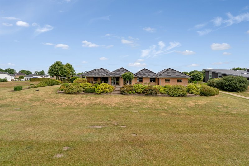 Property image number 2
