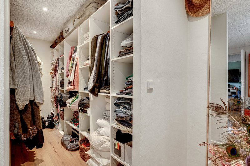 toggle-gallery-image