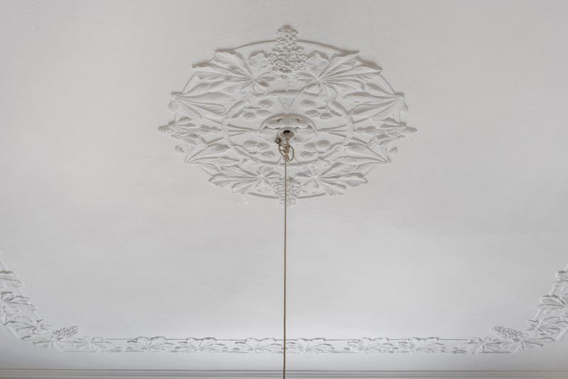 toggle-gallery-image
