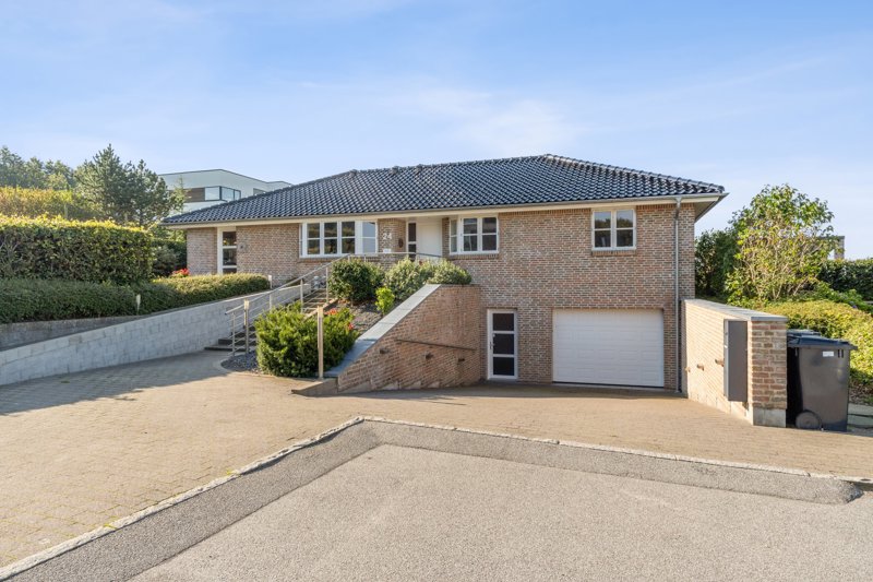Property image number 2
