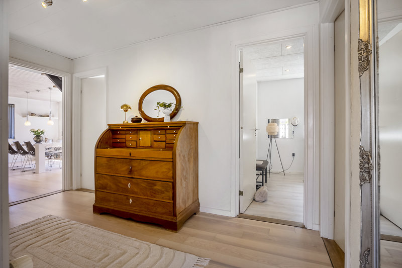 toggle-gallery-image