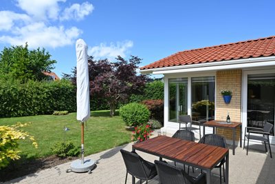 Lækker og sjældent udbudt 1-plansvilla på lukket vej midt i byen... Nem have og minimalt vedligehold