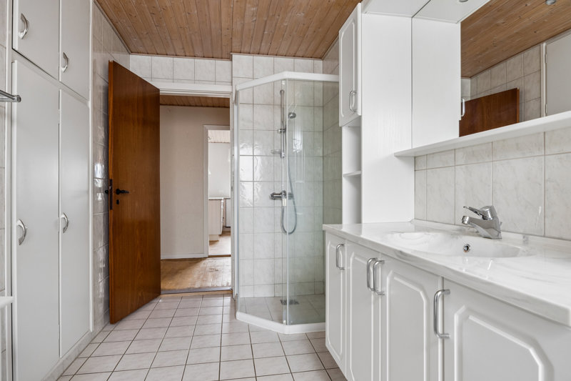 Property image number 8