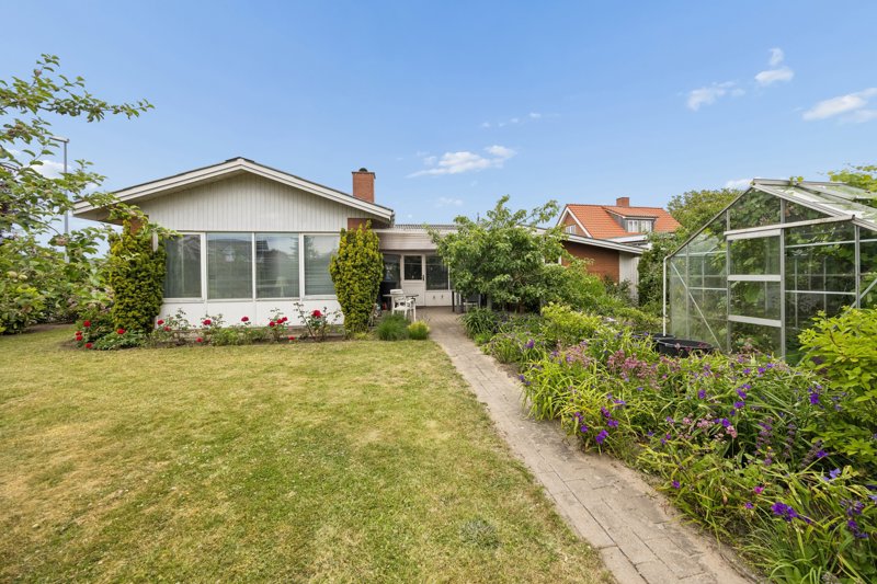 Property image number 2