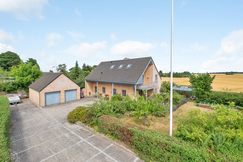 Property image number 2