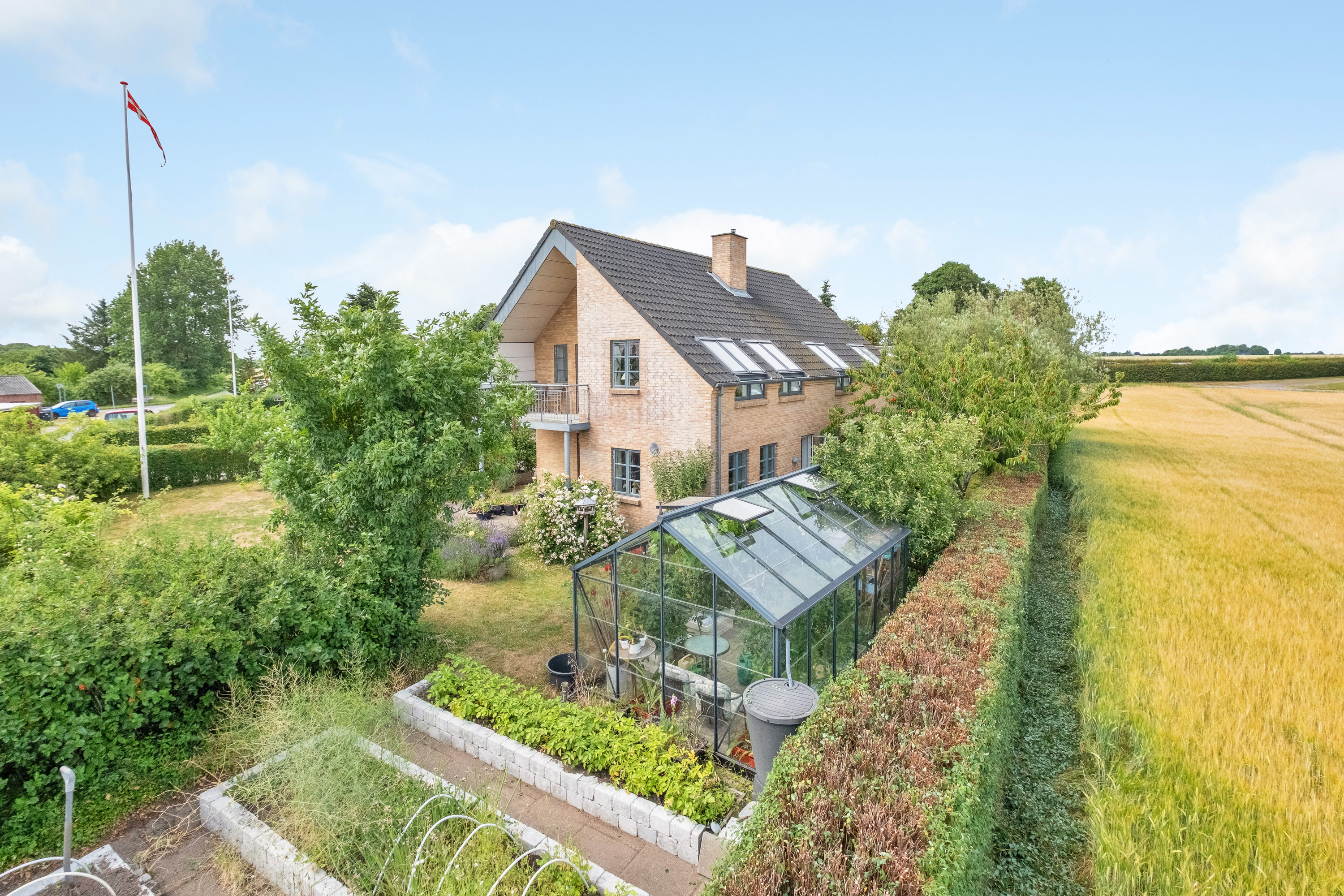 Villa på Hallingvej 24 8300 Odder.