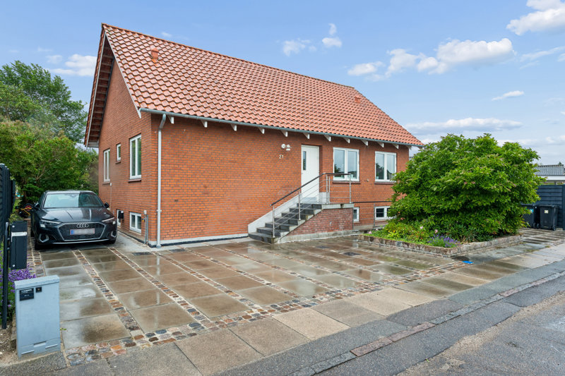Property image number 1