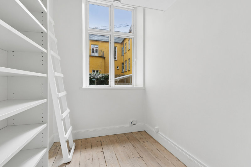 toggle-gallery-image