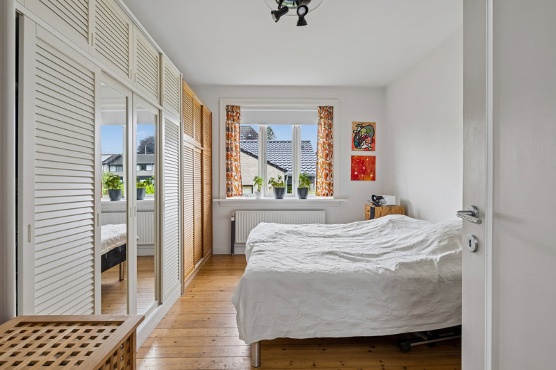 toggle-gallery-image