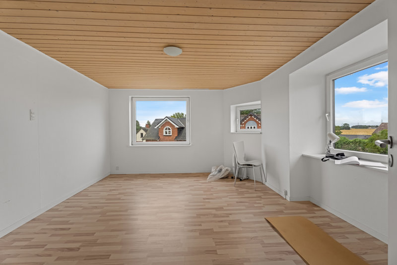 toggle-gallery-image