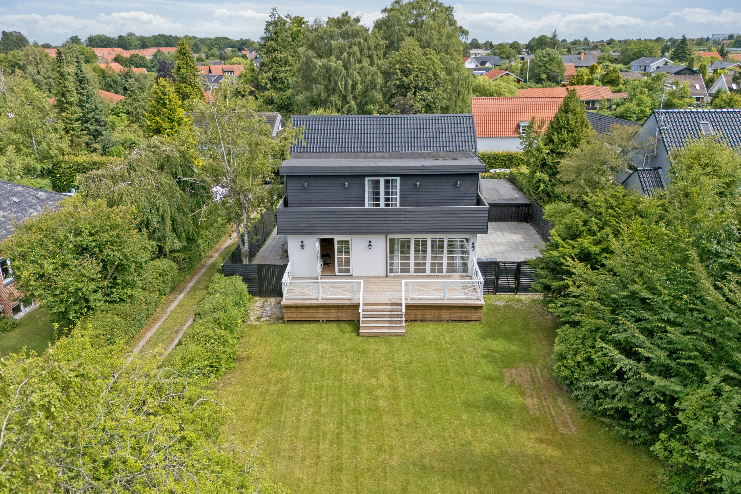 Casa, 213 m², terreny 1059 m²