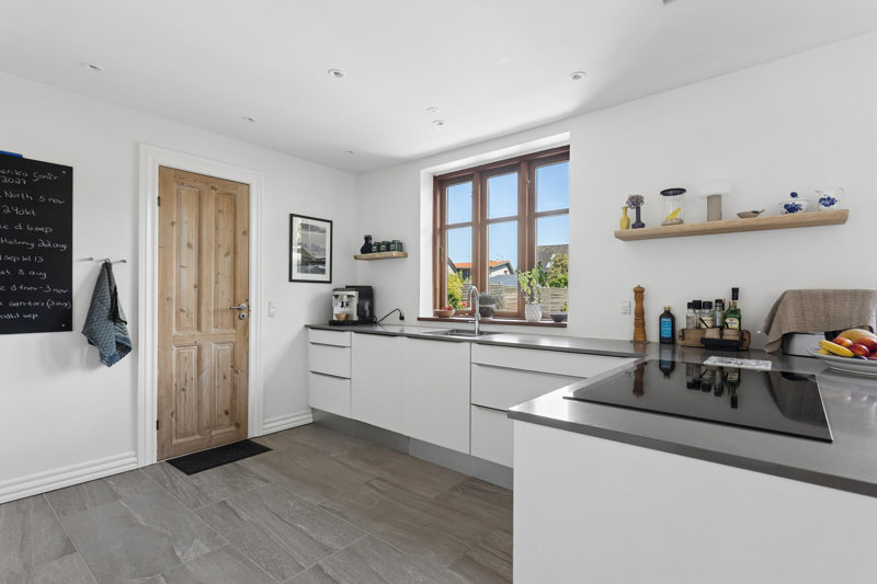 Property image number 8