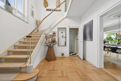 Smuk 30’er-villa på hele 389 etagemeter