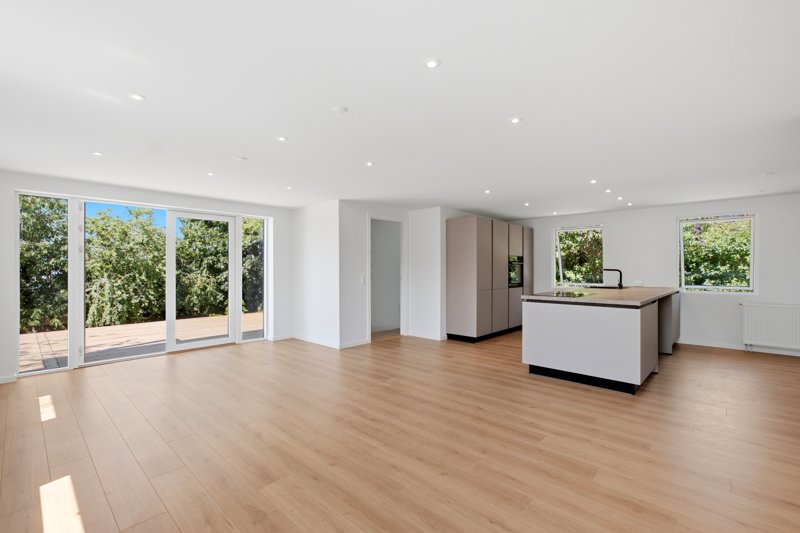 Property image number 2