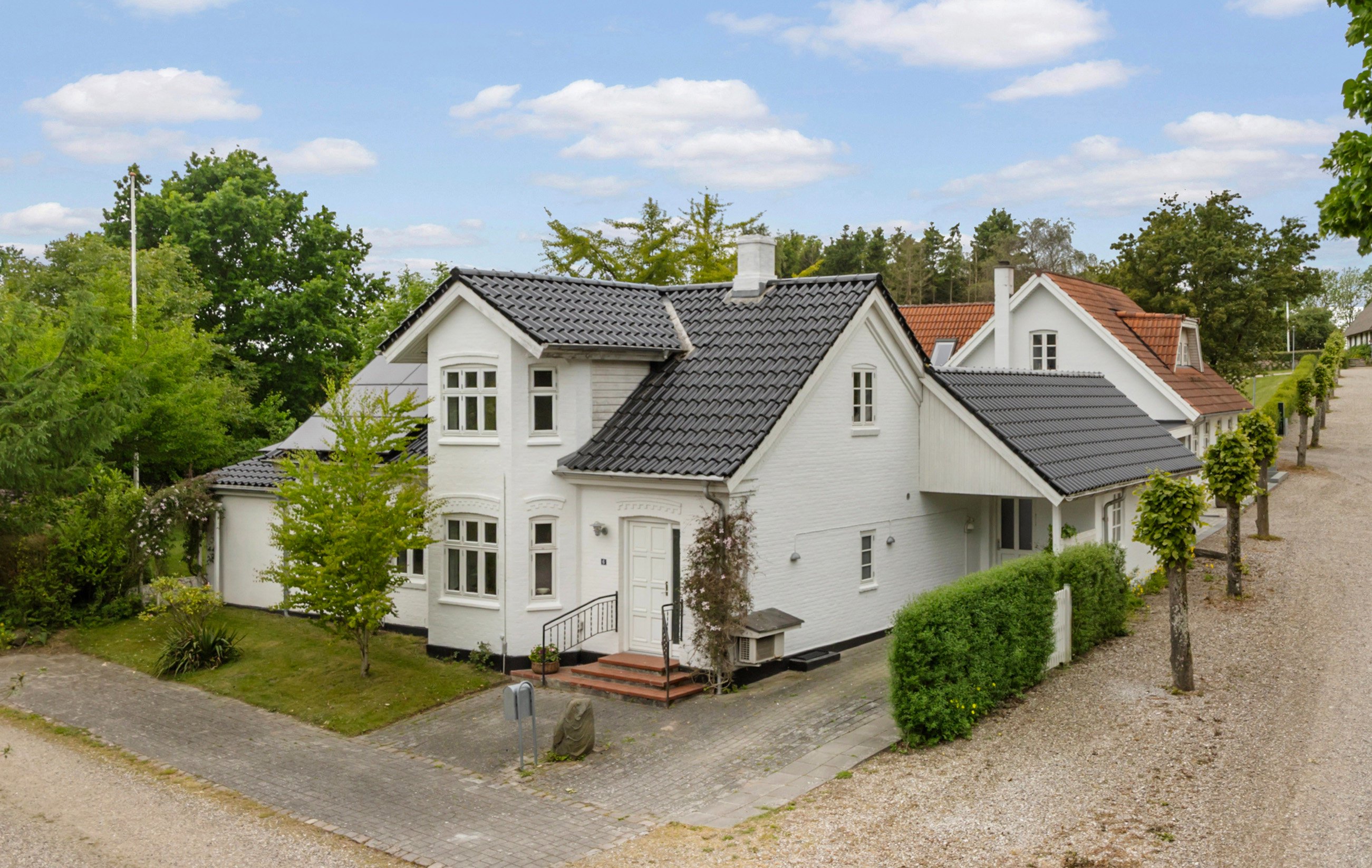 Hus, 193 m², grund 1065 m²