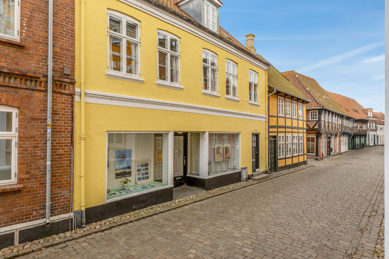 Property image number 2