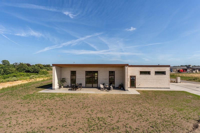 Property image number 2