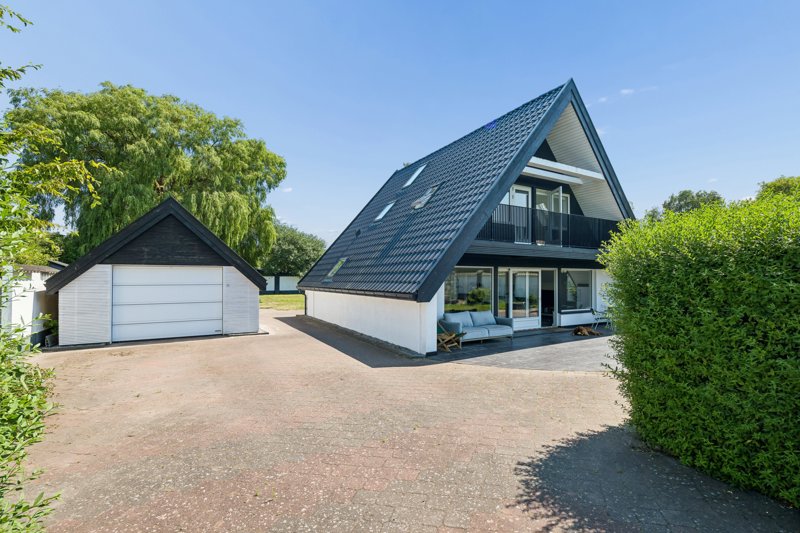 Property image number 2