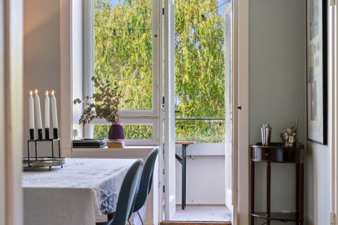 Smuk lejlighed med klassisk københavnercharme og udsigt til Søerne