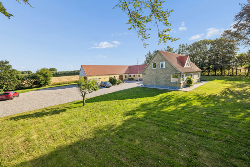 Property image number 2