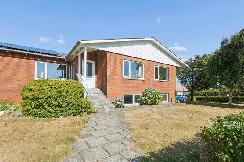 Property image number 2